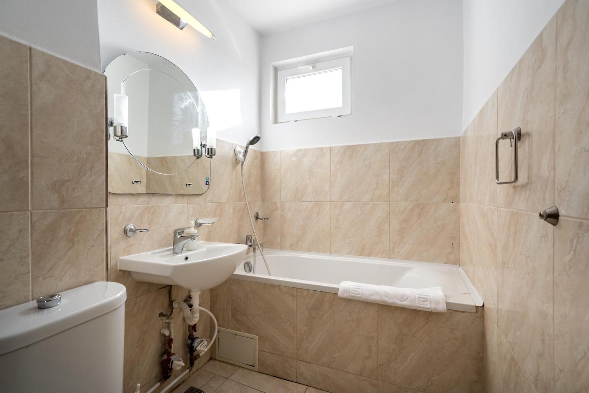 Studio 37 By Mrg Apartments Bucureşti Ngoại thất bức ảnh